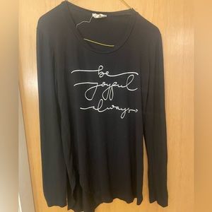 ladies curved hem long sleeve top
